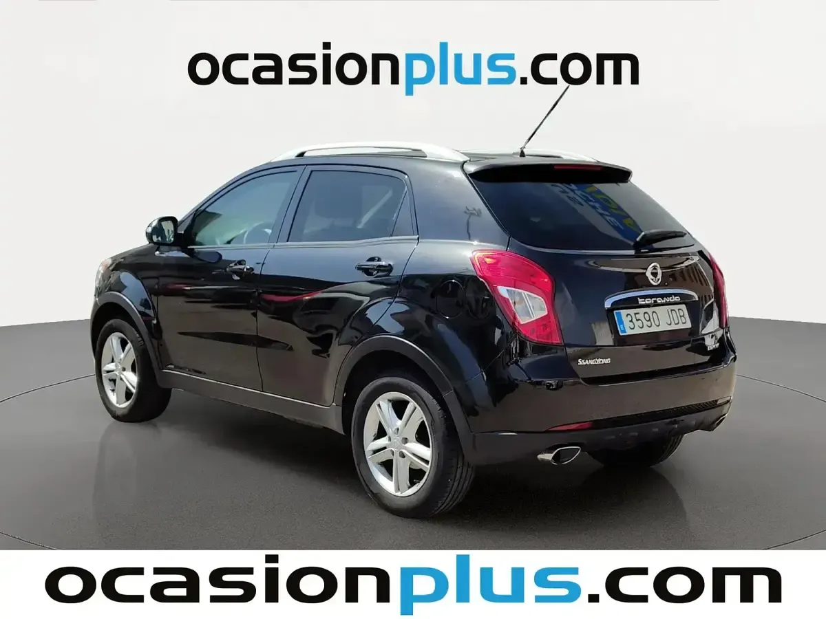Usado SsangYong Korando 150 CV (110 kW) 2015 Negro SUV