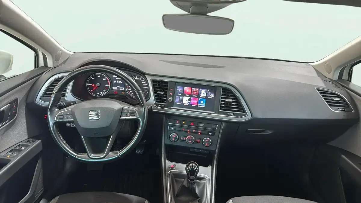 Usado Seat Leon Style 115 CV (84 kW) 2020 Blanco Berlina
