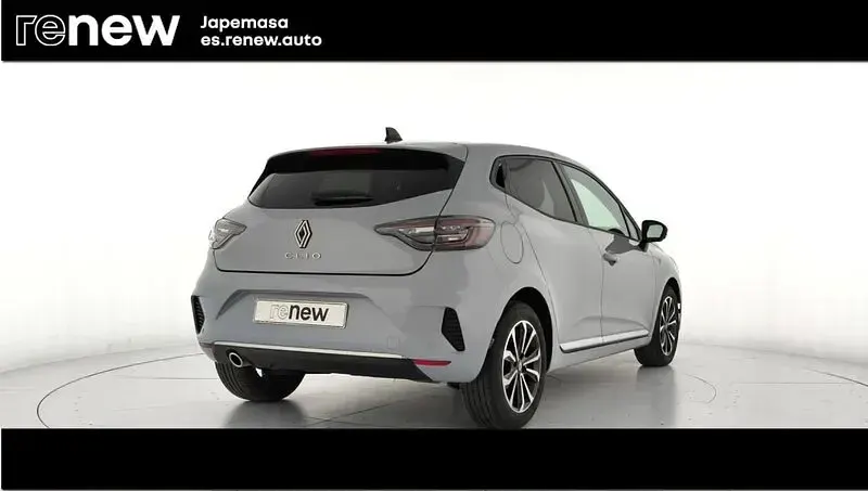 Usado Renault Clio V Techno 100 CV (73 kW) 2025 Gris Berlina