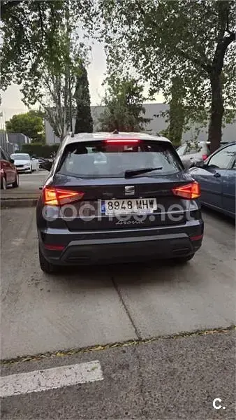 Usado Seat Arona Style 110 CV (80 kW) 2023 Negro SUV