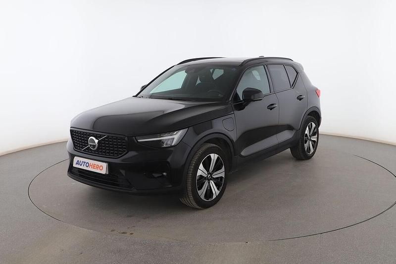 Negro Usado 2023 Volvo XC40 Ultimate SUV | 35.299 € (Caro) - Imagen 1/3