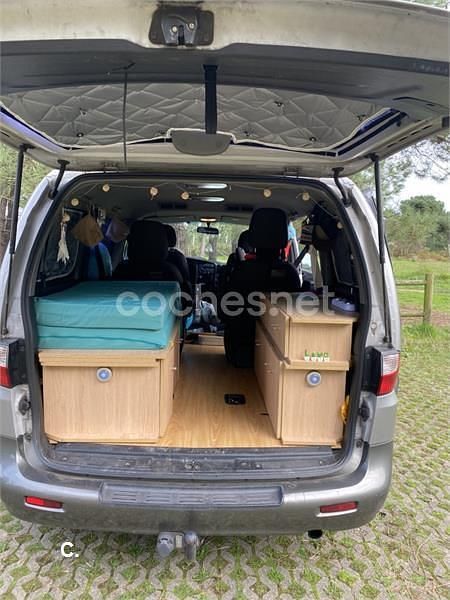 Gris / plata Usado 2004 Hyundai H-1 Monovolumen | 8499 € - Imagen 1/2