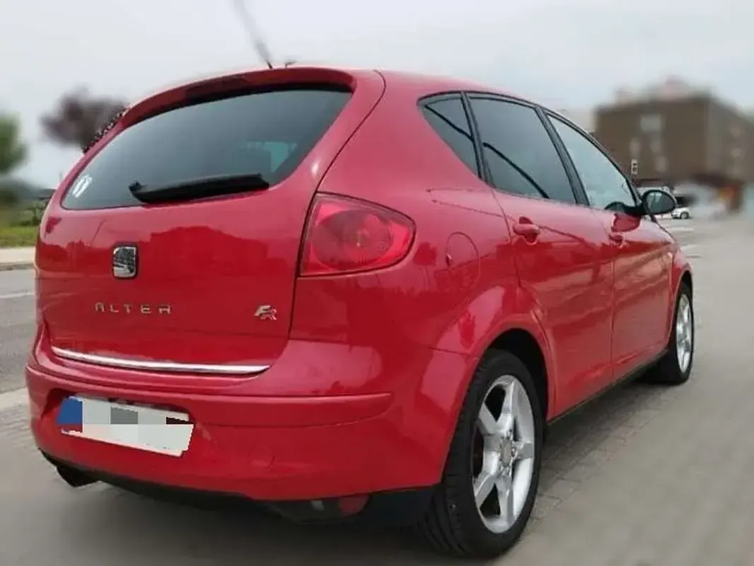 Usado Seat Altea Sport 140 CV (102 kW) 2006 Rojo Monovolumen