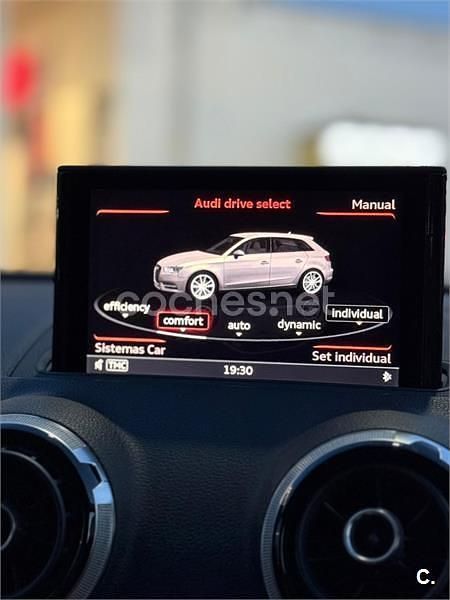 Usado Audi A3 Attraction 150 CV (110 kW) 2012 Negro Utilitario