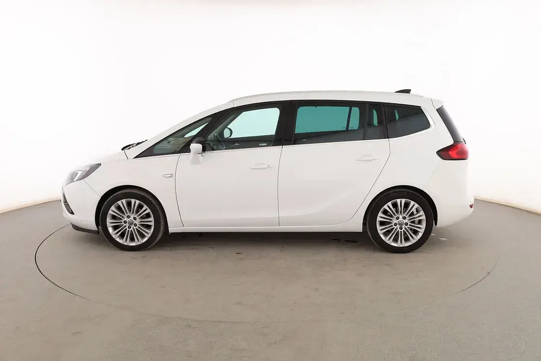 Usado Opel Zafira Tourer Excellence 136 CV (100 kW) 2016 Blanco Monovolumen