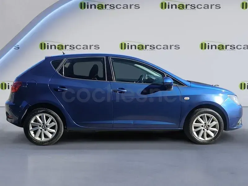 Usado Seat Ibiza Style 105 CV (77 kW) 2014 Azul Berlina