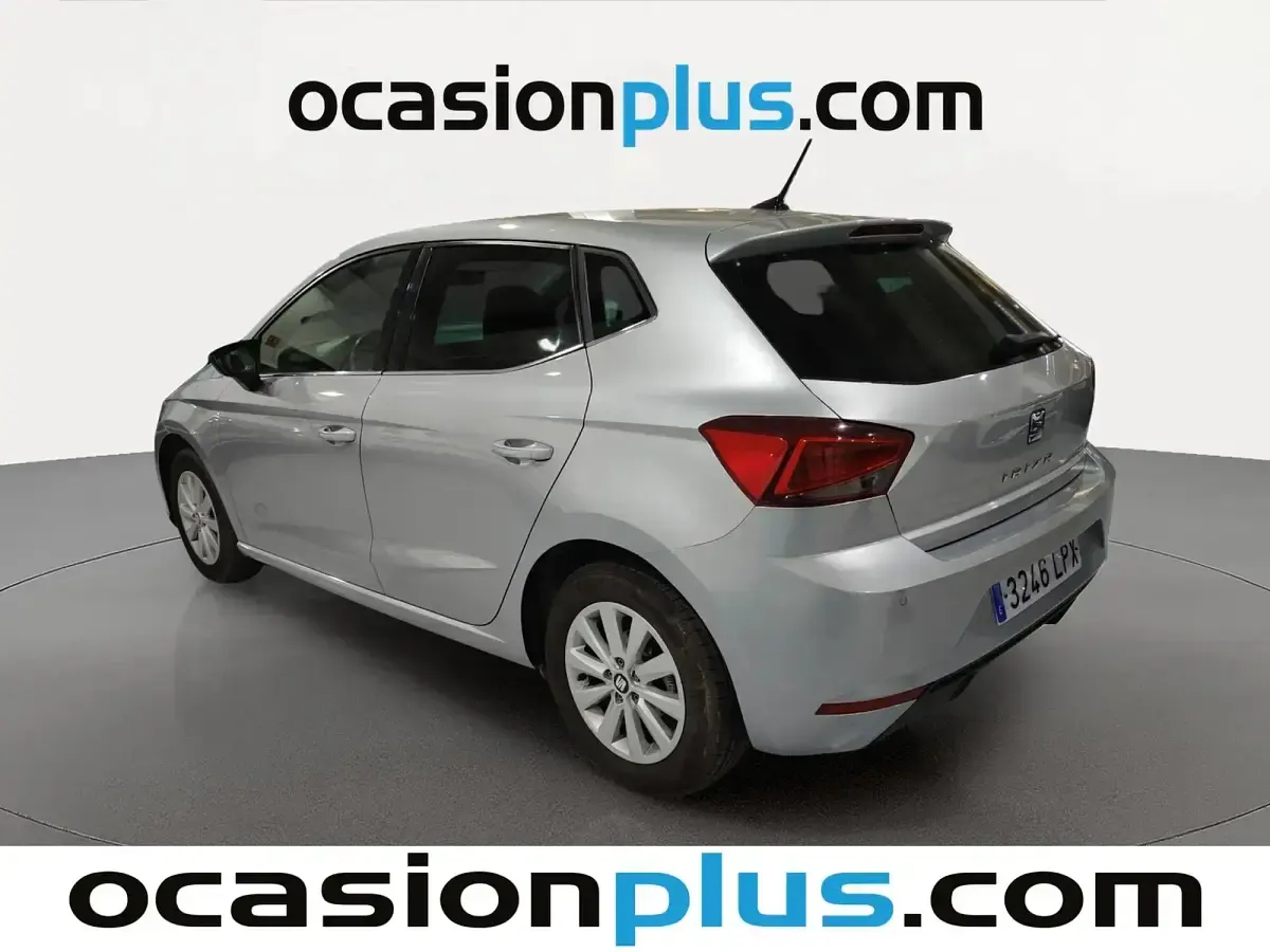 Usado Seat Ibiza XCELLENCE 110 CV (80 kW) 2021 Gris Utilitario