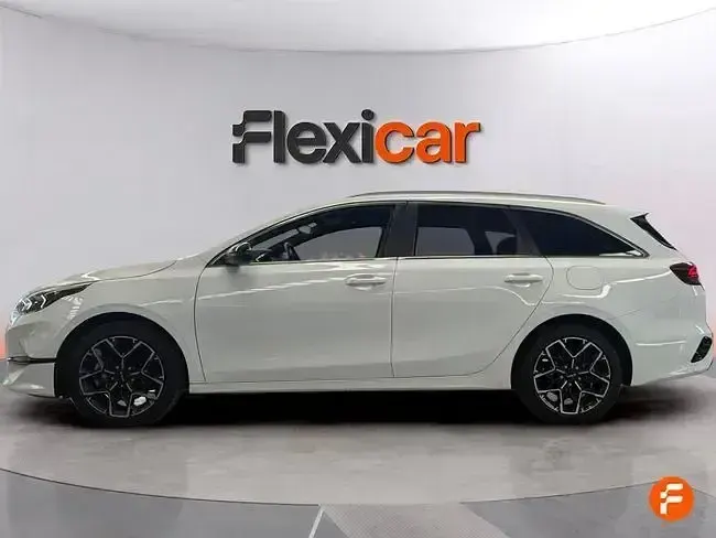 Usado Kia Ceed 100 CV (73 kW) 2025 Blanco Utilitario