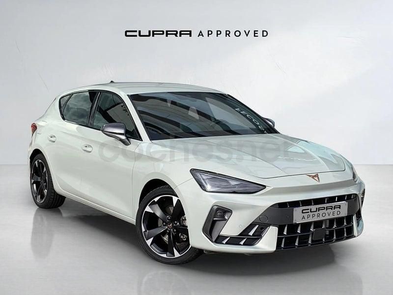 Usado Cupra Leon 150 CV (110 kW) 2025 Gris / plata Berlina