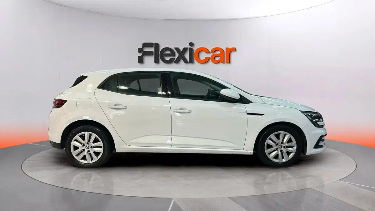 Usado Renault Mégane II Equilibre 115 CV (84 kW) 2023 Blanco Berlina