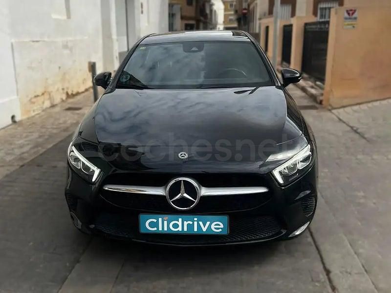 Usado Mercedes A180 116 CV (85 kW) 2019 Negro Berlina