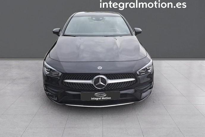 Usado Mercedes CLA200 Shooting Brake 149 CV (109 kW) 2020 Familiar