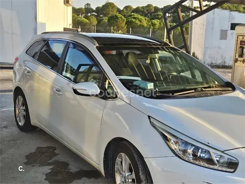 Usado Kia Ceed Sportswagon 128 CV (94 kW) 2013 Blanco Familiar