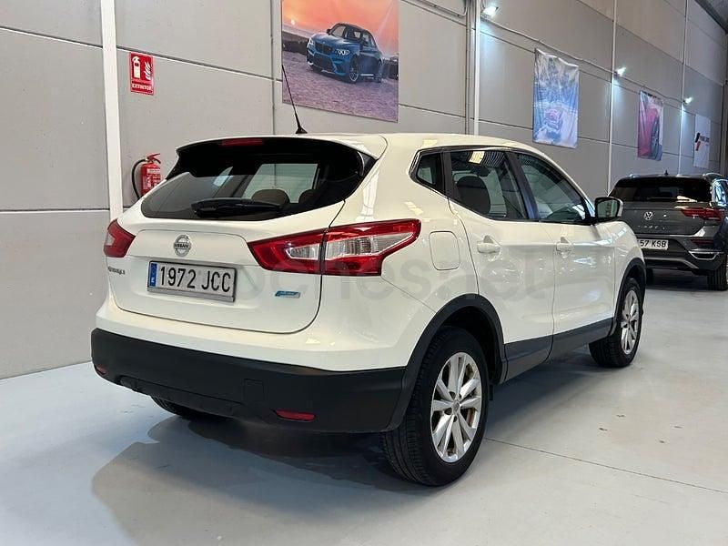 Usado Nissan Qashqai N-Connecta 110 CV (80 kW) 2015 Blanco SUV