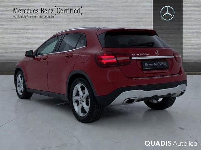 Usado Mercedes GLA200 Urban 136 CV (100 kW) 2019 Rojo júpiter SUV