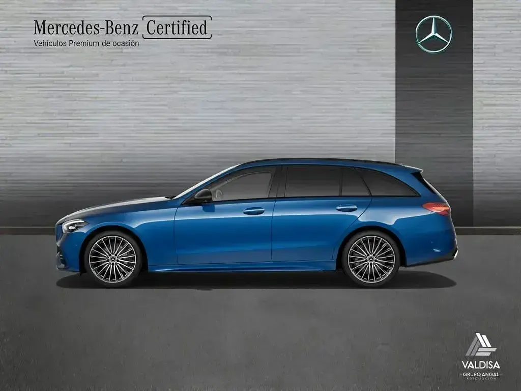 Usado Mercedes C220 AMG line 200 CV (147 kW) 2022 Azul Familiar