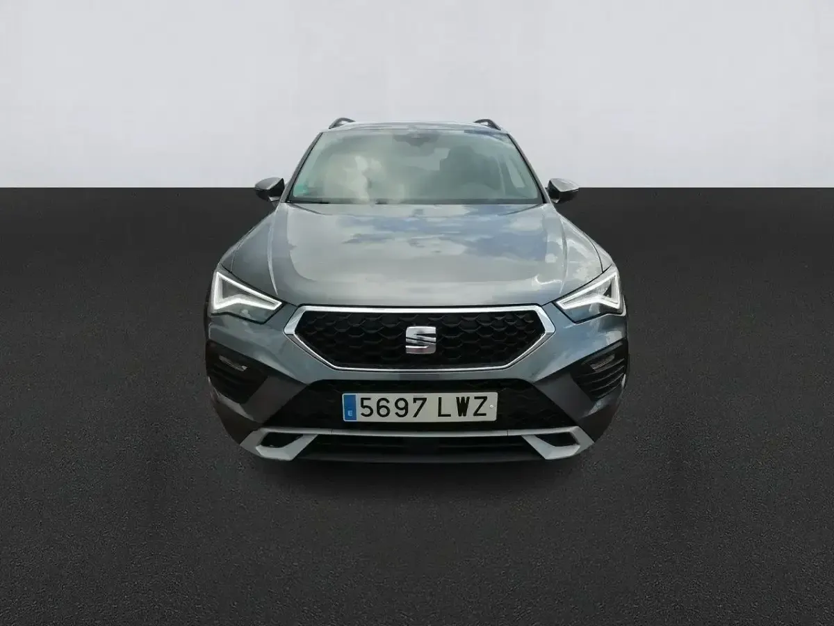 Usado Seat Ateca Style 116 CV (85 kW) 2022 Gris / plata SUV