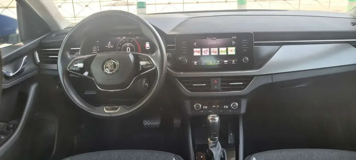Usado Skoda Scala Style 116 CV (85 kW) 2020 Azul Utilitario