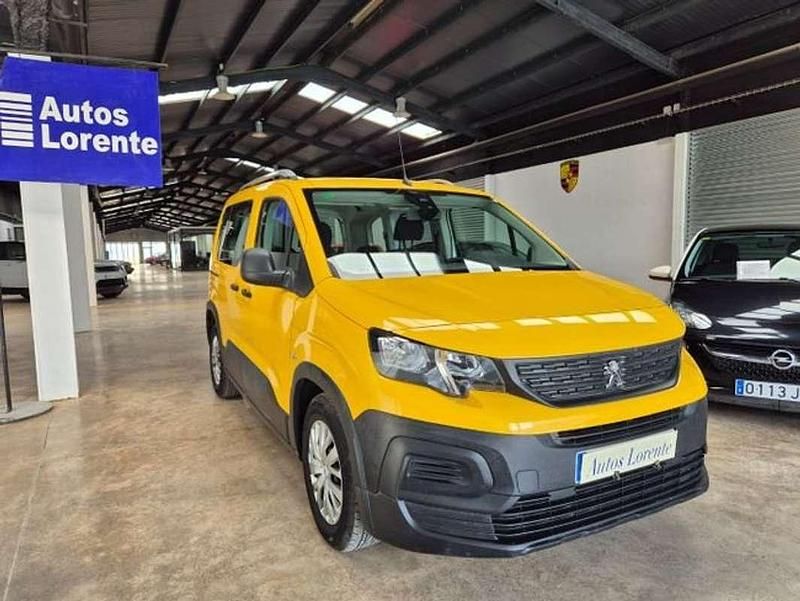 Usado Peugeot Rifter 75 CV (55 kW) 2019 Amarillo Monovolumen