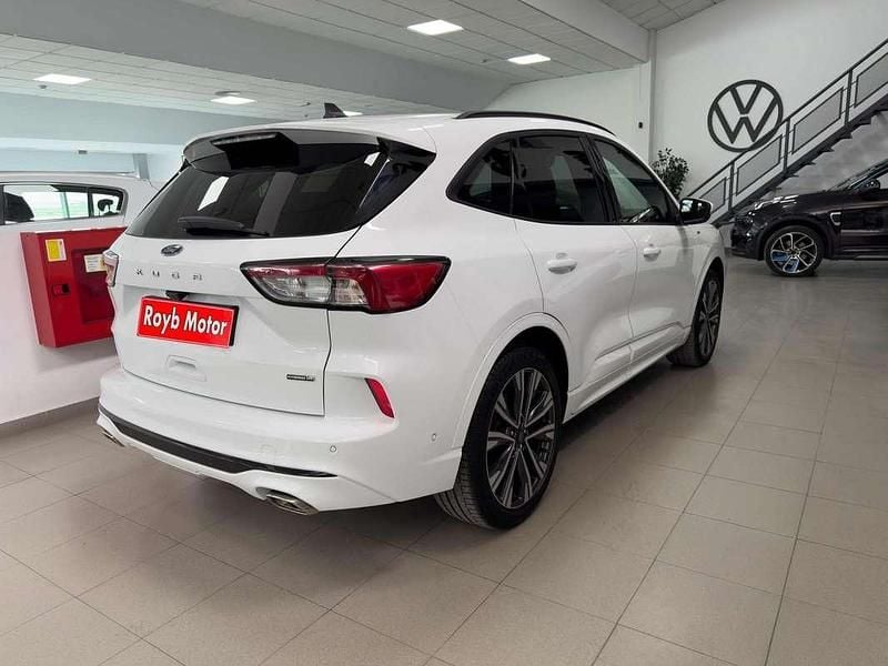 Usado Ford Kuga ST-Line 190 CV (139 kW) 2021 Blanco SUV