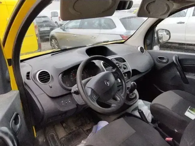 Usado Renault Kangoo 90 CV (66 kW) 2019 Amarillo Utilitario