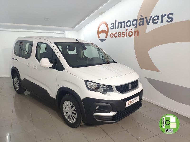 Usado Peugeot Rifter Active 100 CV (73 kW) 2023 Blanco Monovolumen