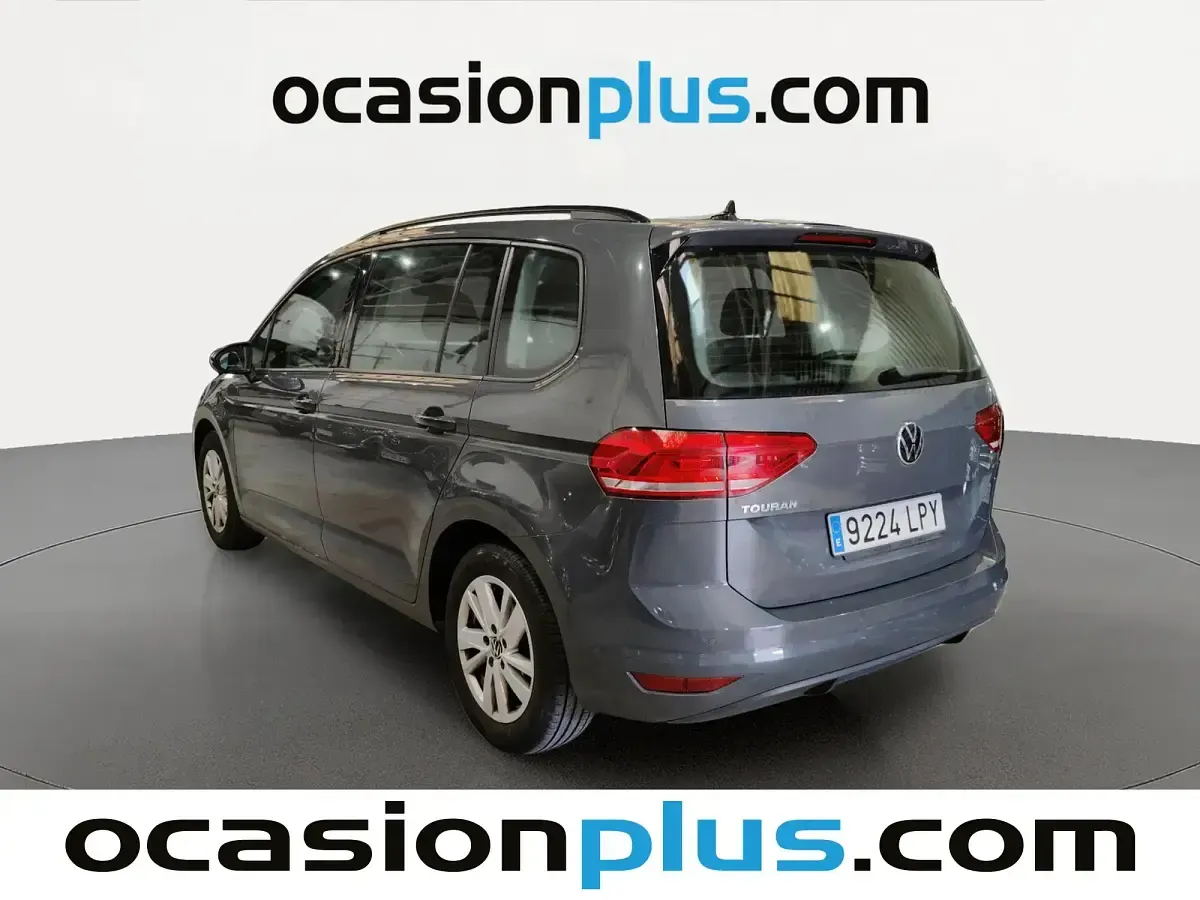 Usado VW Touran Business 150 CV (110 kW) 2021 Gris Monovolumen