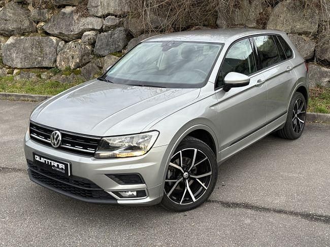 Usado VW Tiguan Edition 150 CV (110 kW) 2020 Gris / plata SUV