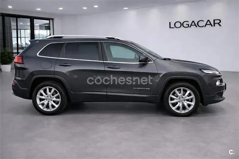 Usado Jeep Cherokee Limited 140 CV (102 kW) 2016 Gris / plata SUV