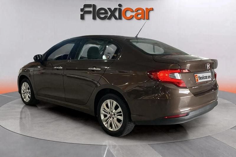 Usado Fiat Tipo Business 95 CV (69 kW) 2016 Marrón Berlina