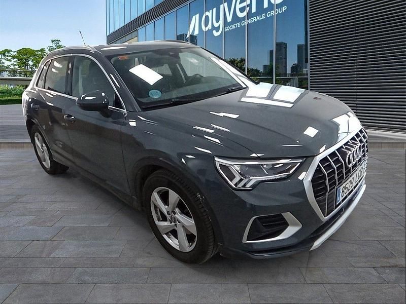 Usado Audi Q3 Advanced Plus 150 CV (110 kW) 2019 Gris / plata SUV