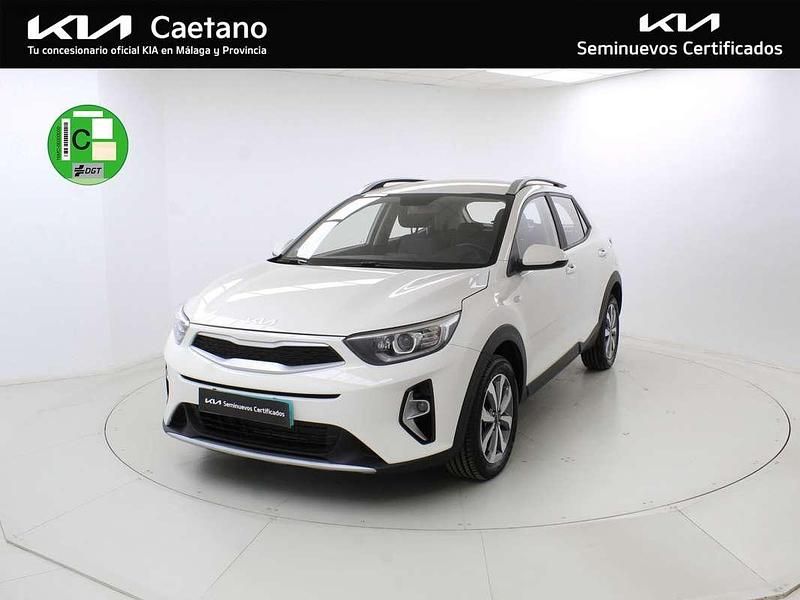 Usado Kia Stonic 84 CV (61 kW) 2023 Blanco SUV