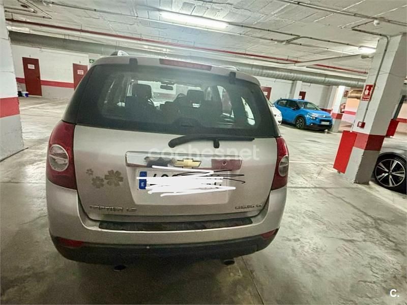Usado Chevrolet Captiva LS 136 CV (100 kW) 2010 Gris / plata SUV