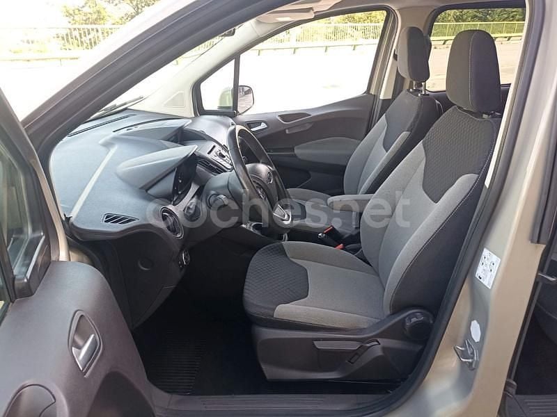 Usado Ford Tourneo Courier Ambiente 95 CV (69 kW) 2015 Beige Monovolumen
