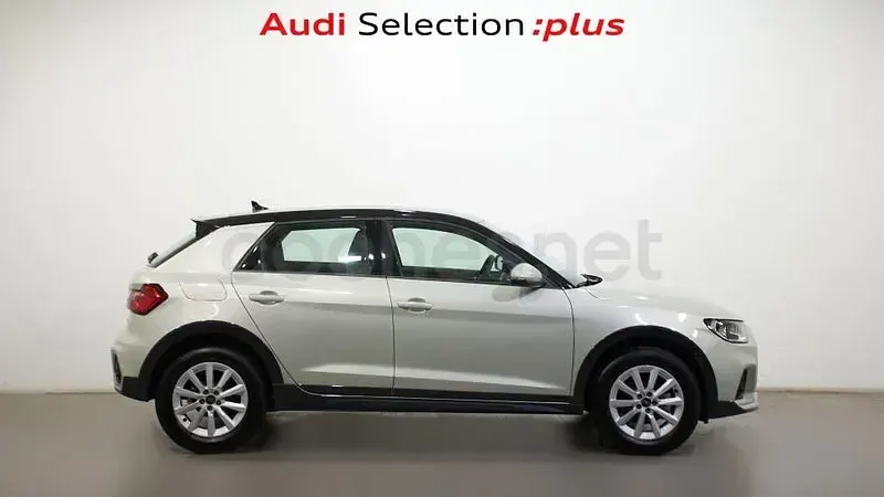 Usado Audi A1 Comfort 110 CV (80 kW) 2024 Gris / plata SUV