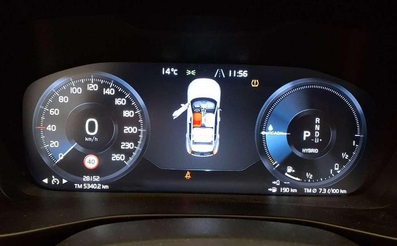 Usado Volvo XC40 Plus 211 CV (155 kW) 2023 Negro SUV