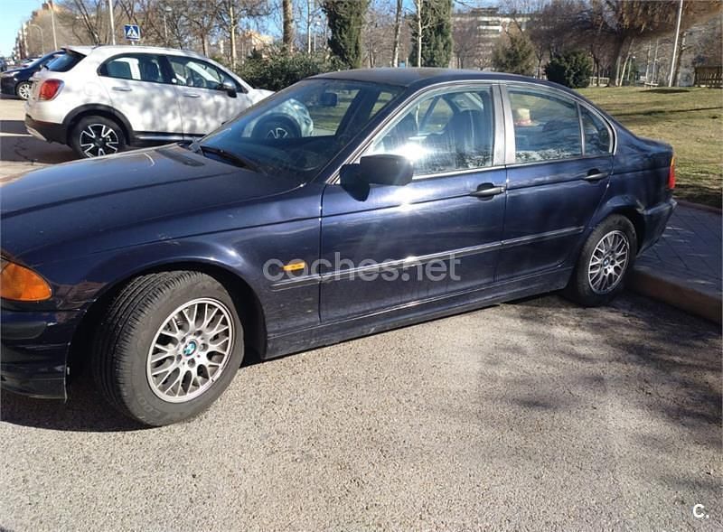 Usado BMW 320 136 CV (100 kW) 2001 Negro Berlina