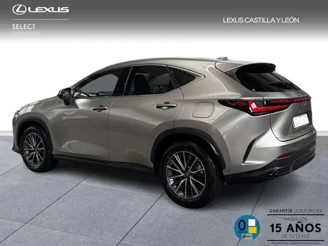 Usado Lexus NX450h+ 298 CV (219 kW) 2025 Gris SUV