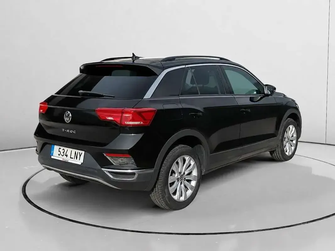 Usado VW T-Roc Advance 116 CV (85 kW) 2021 Negro SUV
