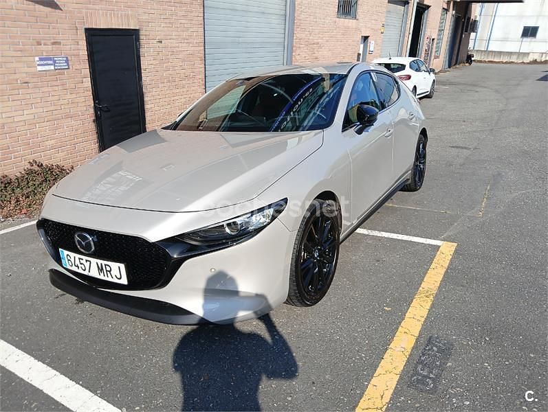 Beige Usado 2024 Mazda 3 Nagisa Berlina | 26.490 € (Precio justo) - Imagen 1/4