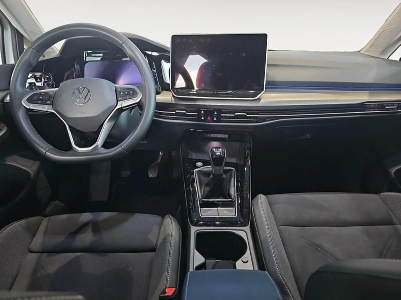 Usado VW Golf VIII Style 150 CV (110 kW) 2024 Blanco Familiar