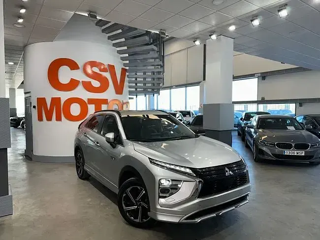 Usado Mitsubishi Eclipse Cross 188 CV (138 kW) 2023 Gris SUV