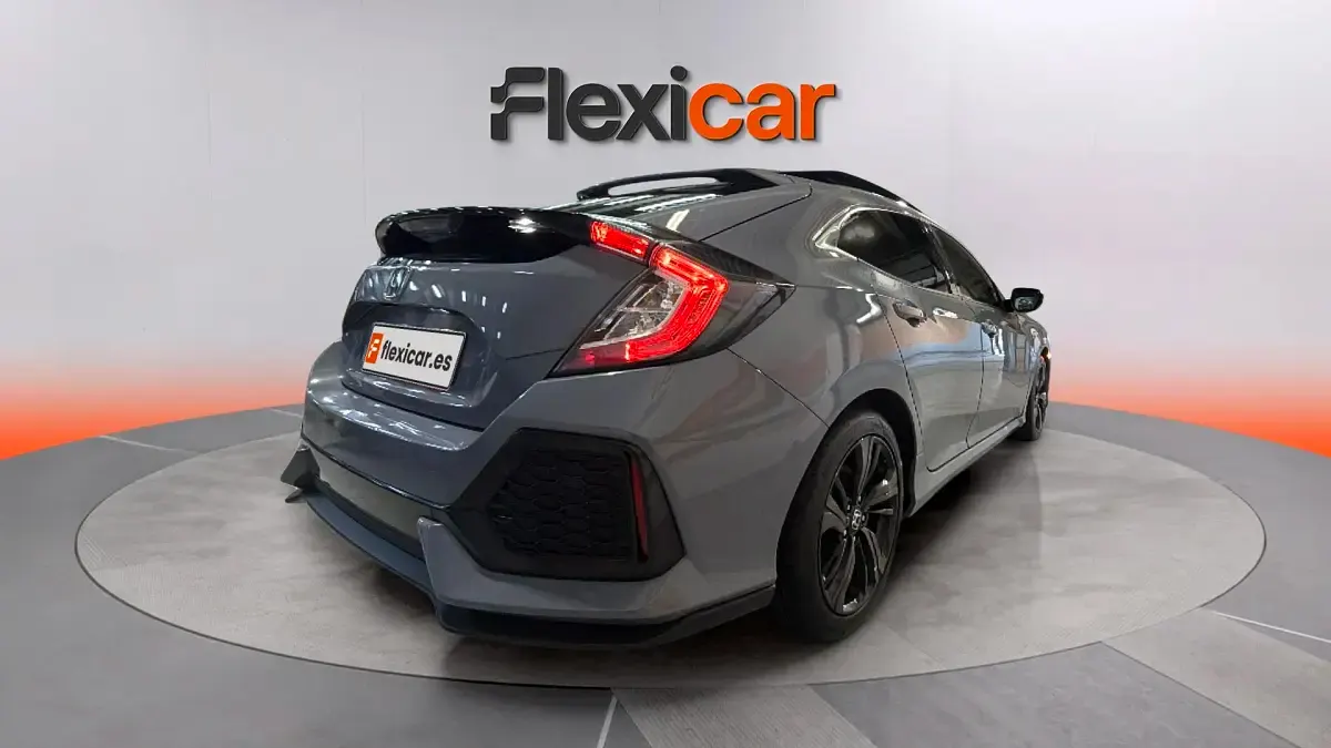 Usado Honda Civic Executive 129 CV (94 kW) 2019 Gris Berlina