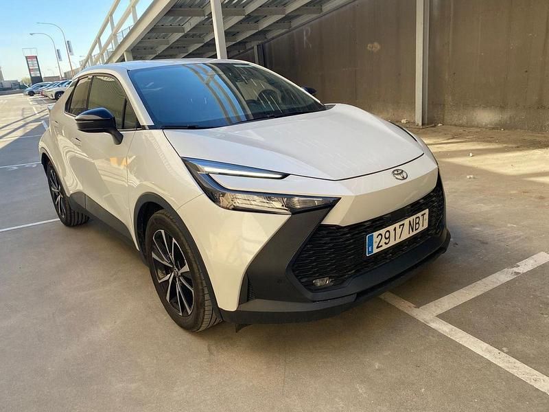 Usado Toyota C-HR Advance 140 CV (102 kW) 2025 Blanco SUV