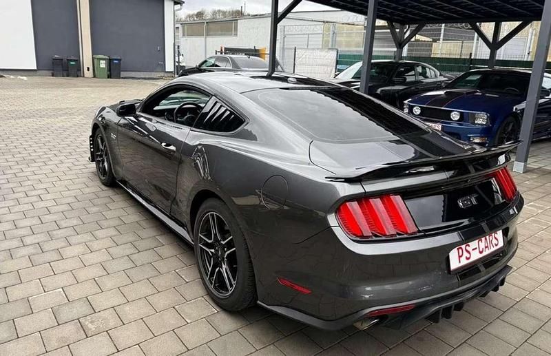 Usado Ford Mustang GT 417 CV (306 kW) 2016 Gris Coupe