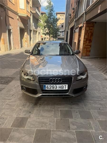 Usado Audi A4 143 CV (105 kW) 2011 Gris / plata Berlina