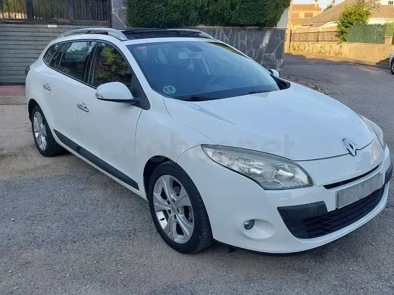 Usado Renault Mégane GrandTour 110 CV (80 kW) 2011 Blanco Familiar
