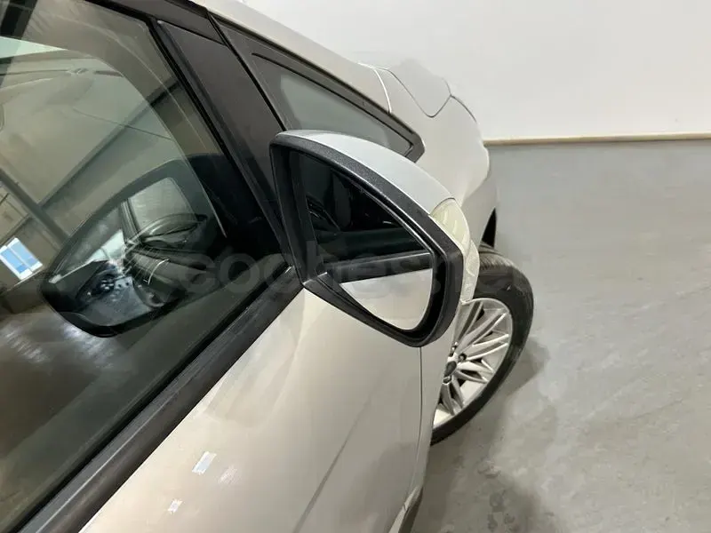Usado Ford C-MAX Titanium 125 CV (91 kW) 2017 Gris / plata Monovolumen