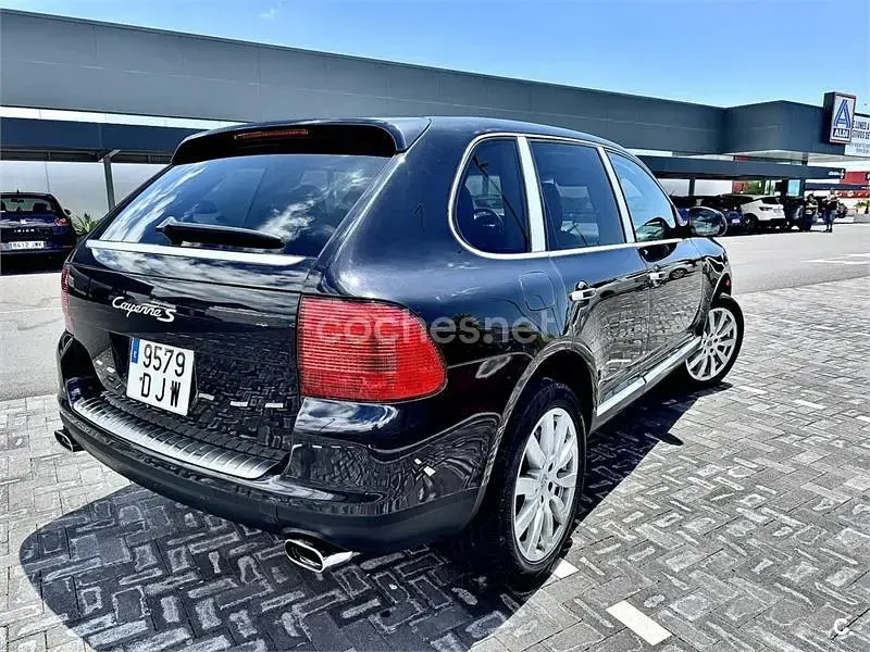 Käytetty Porsche Cayenne S 340 HP (250 kW) 2004 Musta Katumaasturi