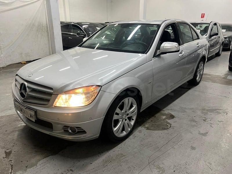 Usado Mercedes C220 Avantgarde 170 CV (125 kW) 2008 Gris / plata Berlina